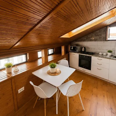 Charming Attic Loft With Views